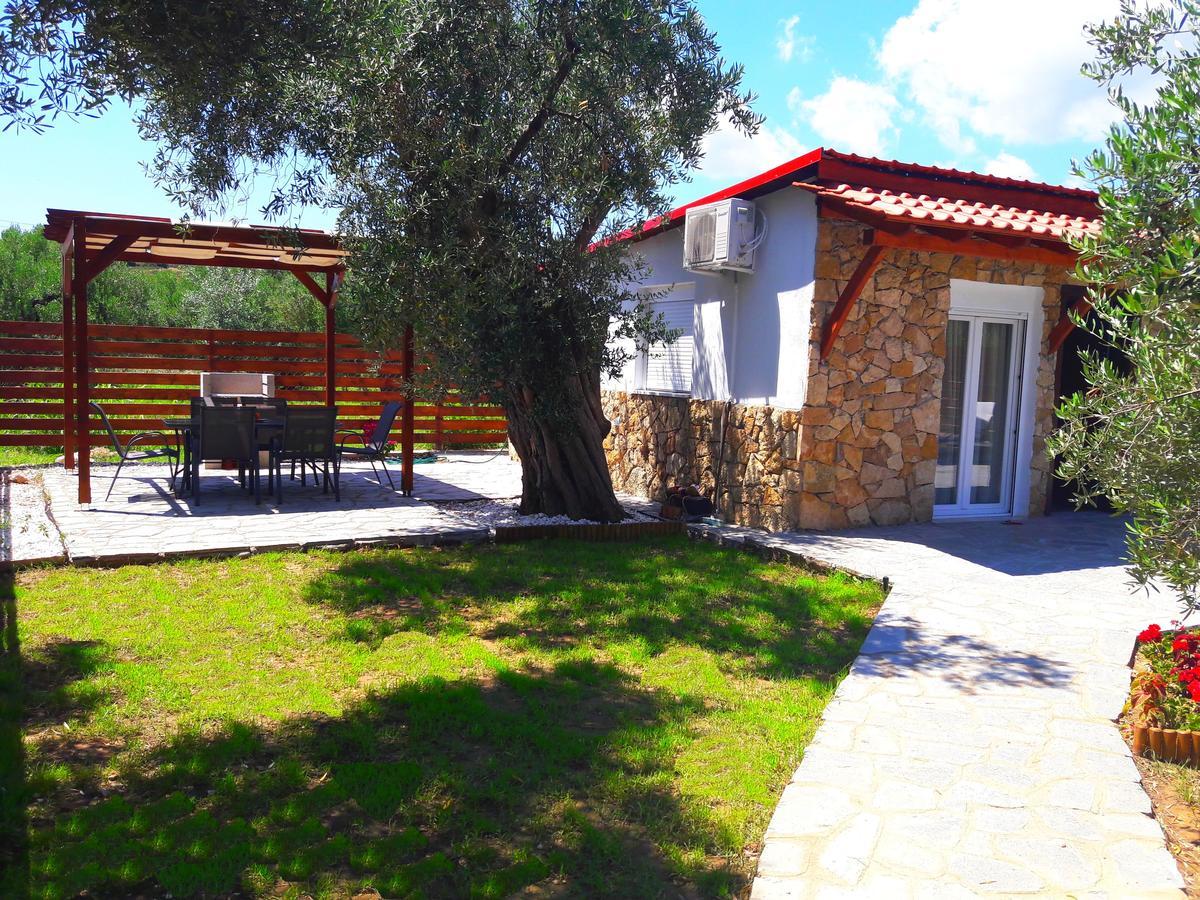 Salonikiou Beach Apartments & Villas Agios Nikolaos  Exterior foto