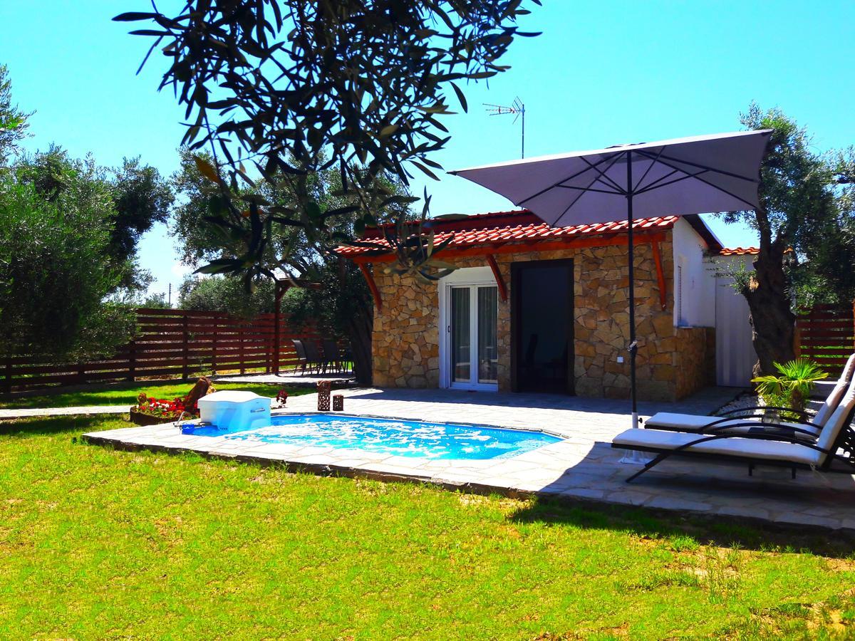 Salonikiou Beach Apartments & Villas Agios Nikolaos  Exterior foto