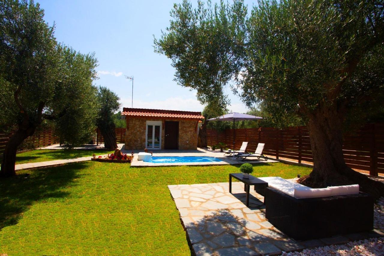 Salonikiou Beach Apartments & Villas Agios Nikolaos  Exterior foto